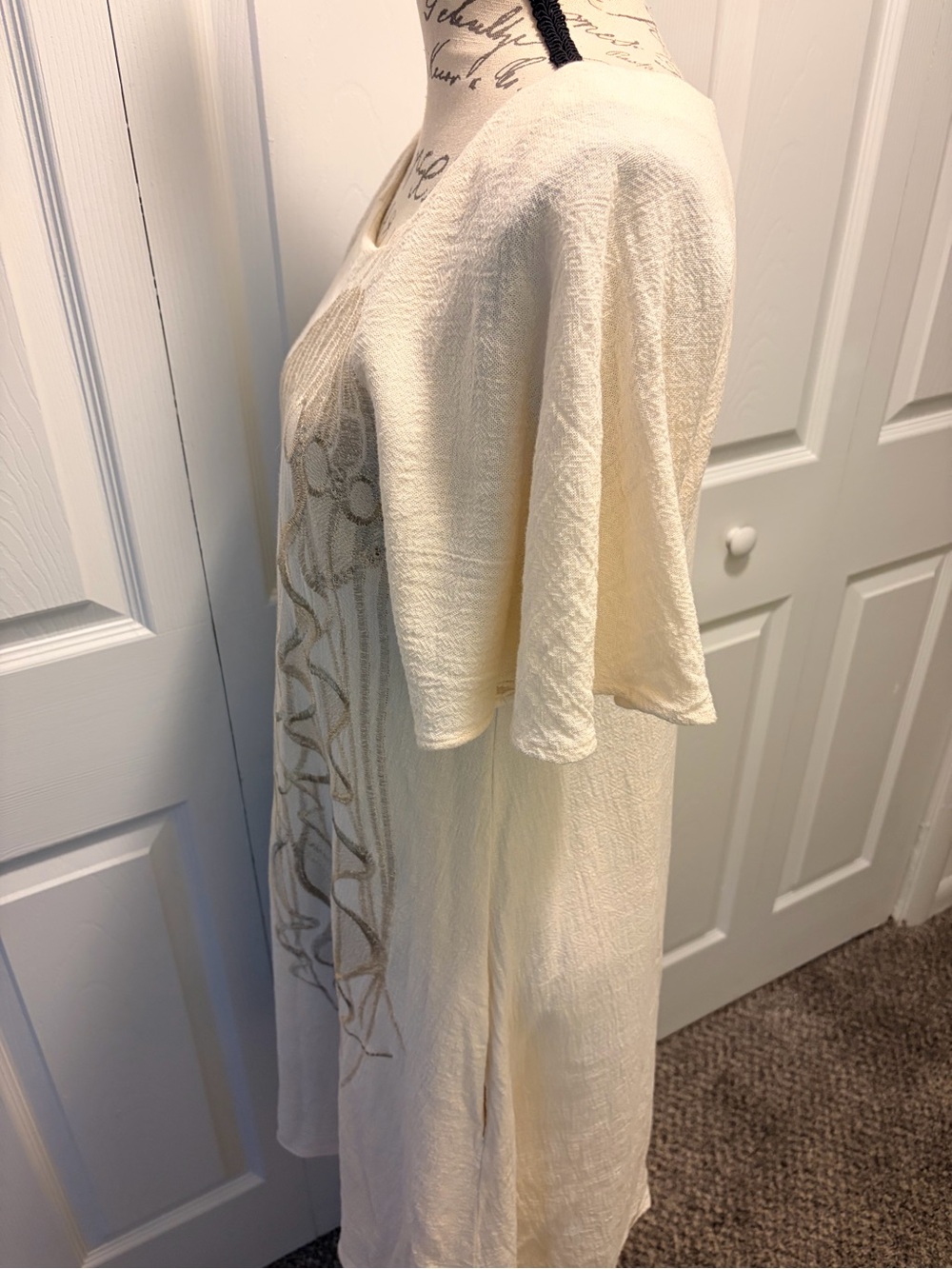 Cream Short-Sleeve Tunic Dress with Delicate Jellyfish Embroidery - Picture 4 of 5